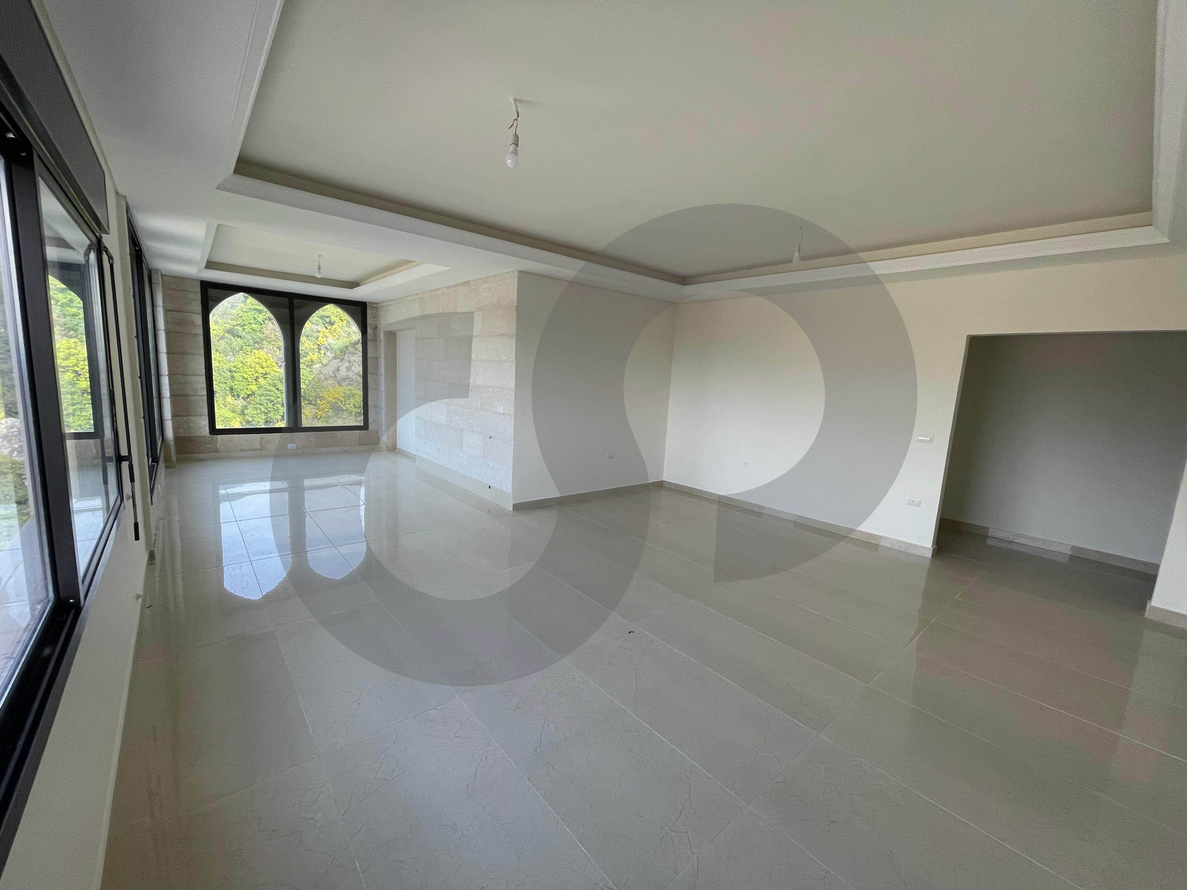 covered parking,Elevator, storage,IaaL-zgharta — photo 2