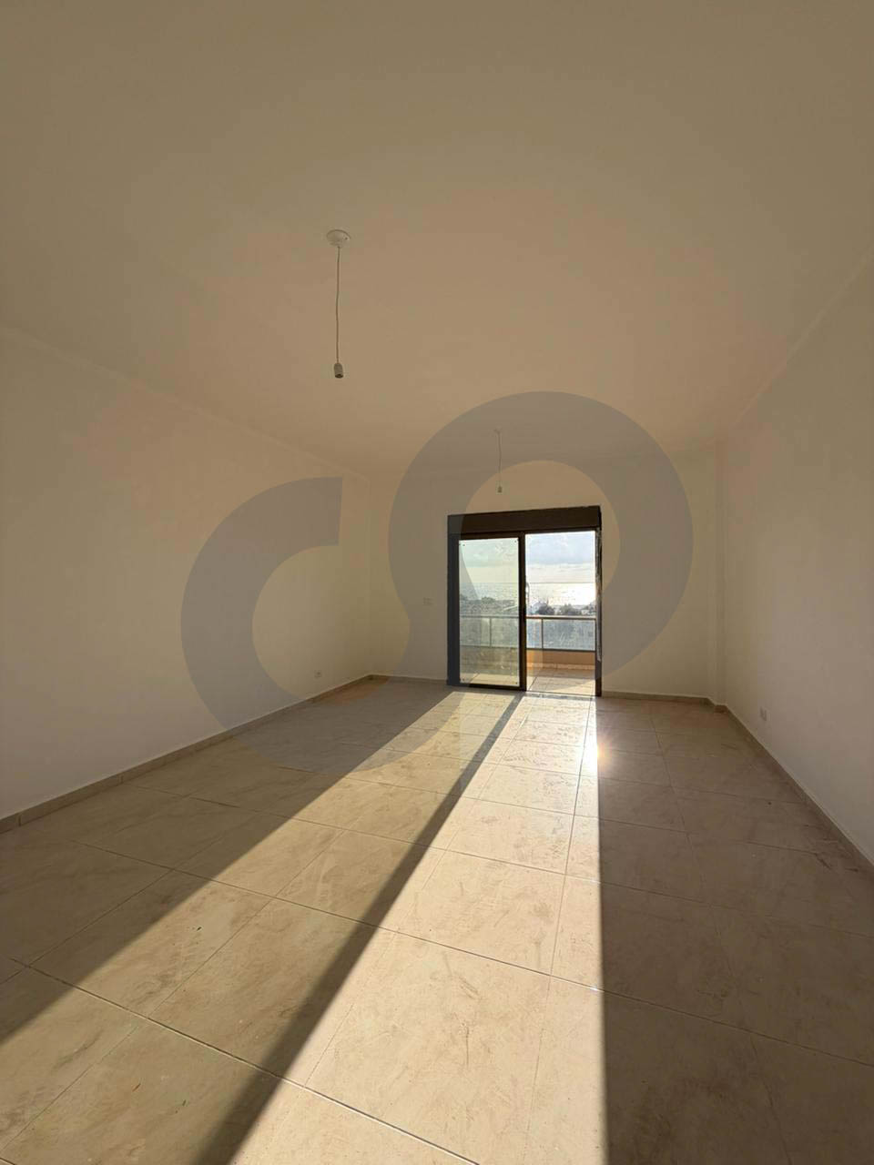 Sea view, indoor parking, 3 balconies, Batroun — الصورة 2