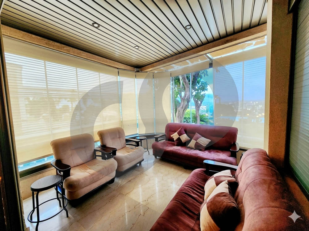 Closed Balconies ,Heating System, Awkar — الصورة 2