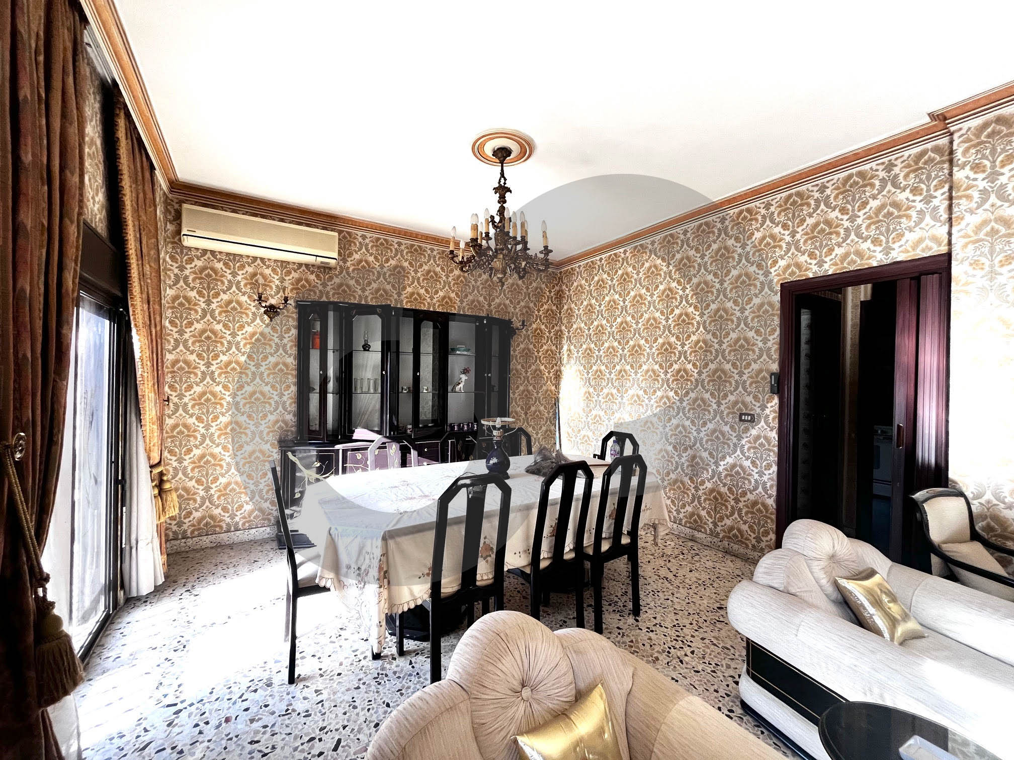 well maintained building, prime area, Sin El Fil — الصورة 2