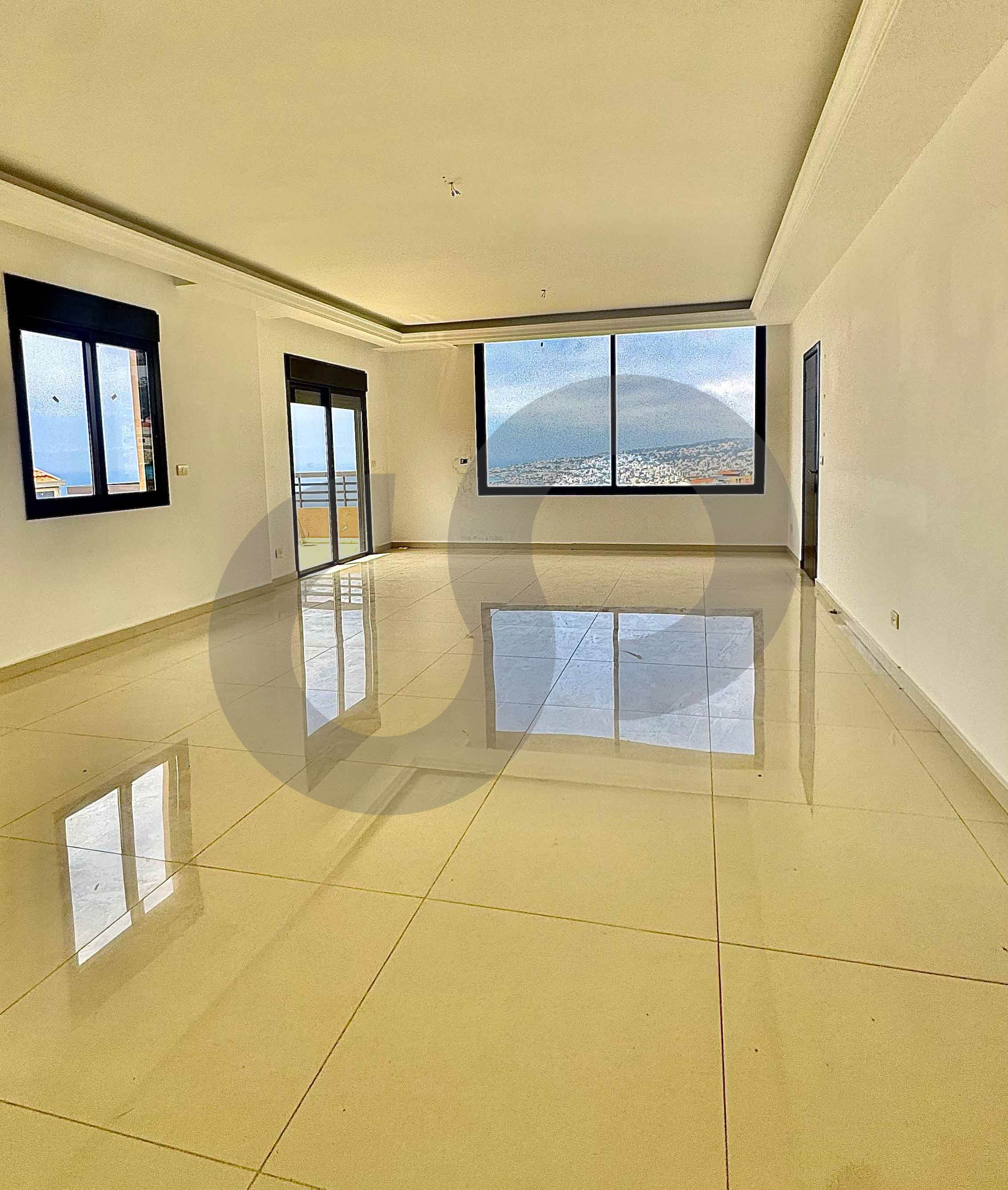Sea view, terrace, prime location, Halat, Jbeil — الصورة 2