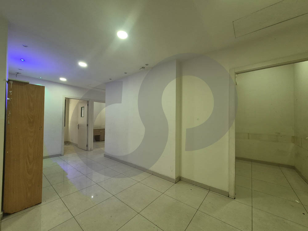 Commercial Building ,Ready to move in ,Zalka, Metn — الصورة 2