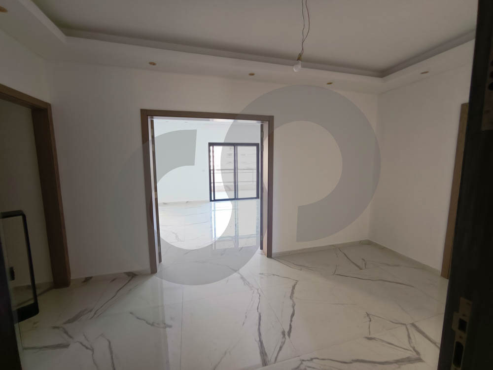 Hot Deal ,Renovated ,Calm Area ,Jnah, Beirut — الصورة 2