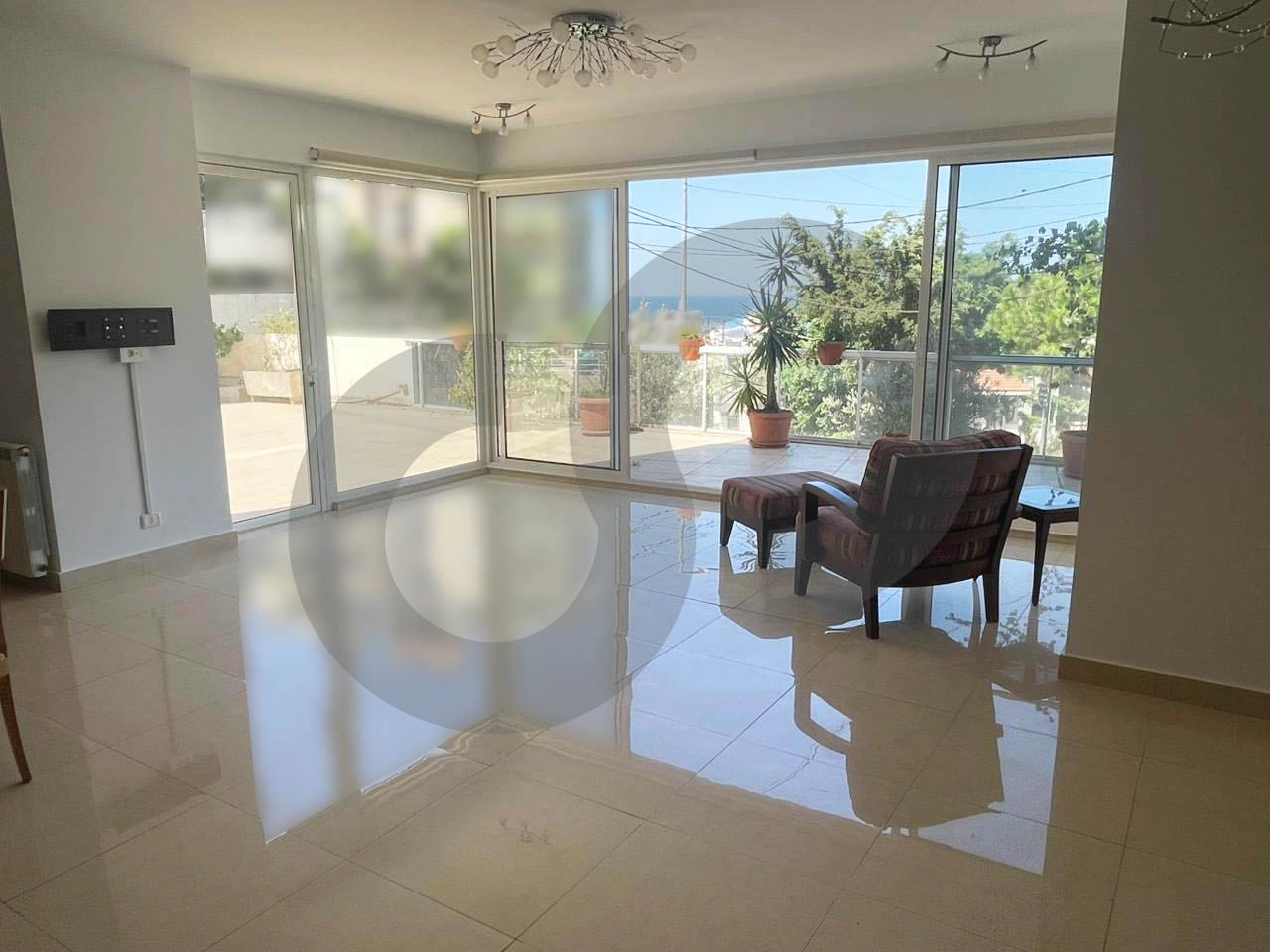 Terrace, prime location, metn, naccache — الصورة 2