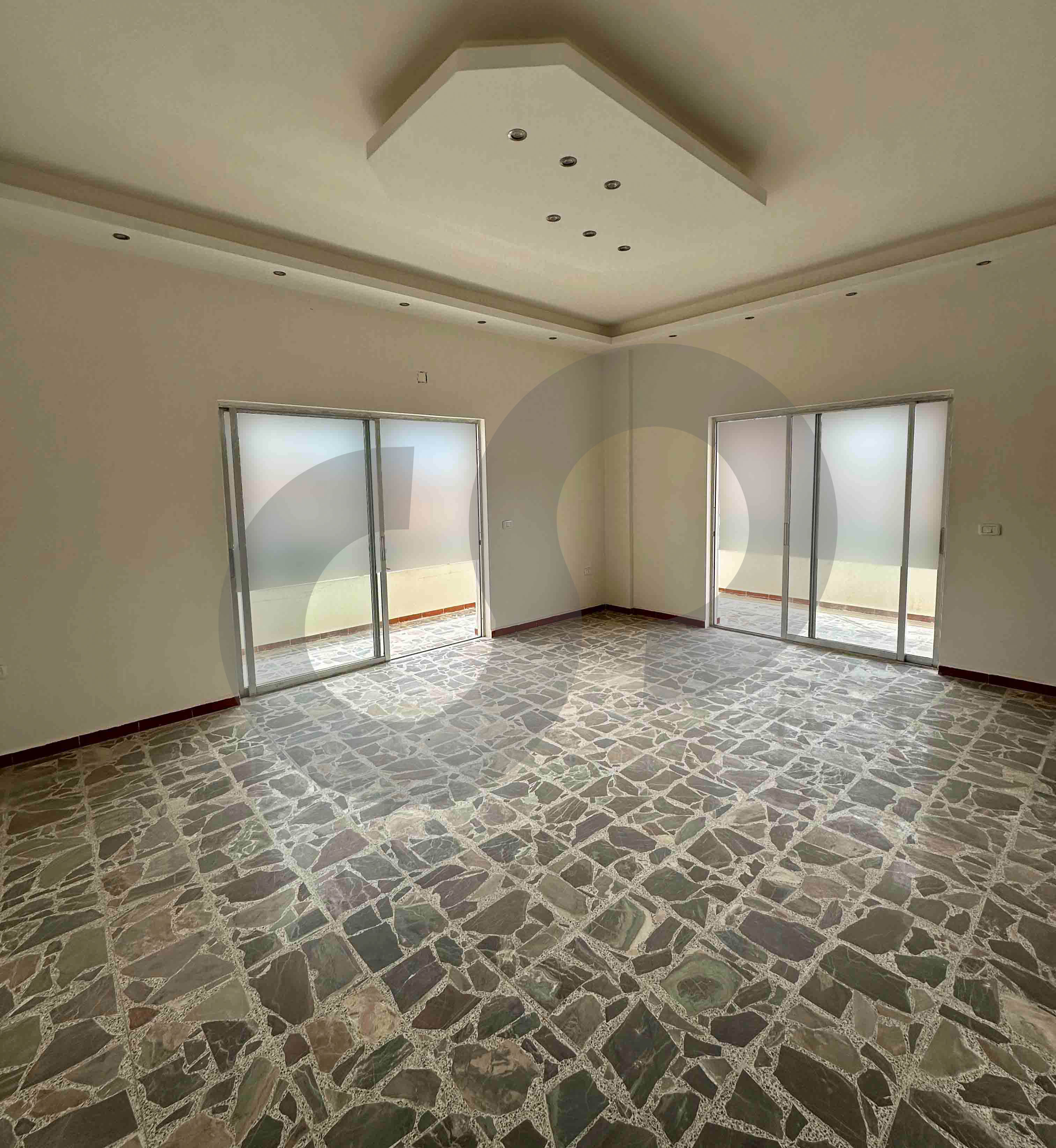 High end finishing, Good deal, saida, Hlaliyeh — الصورة 2