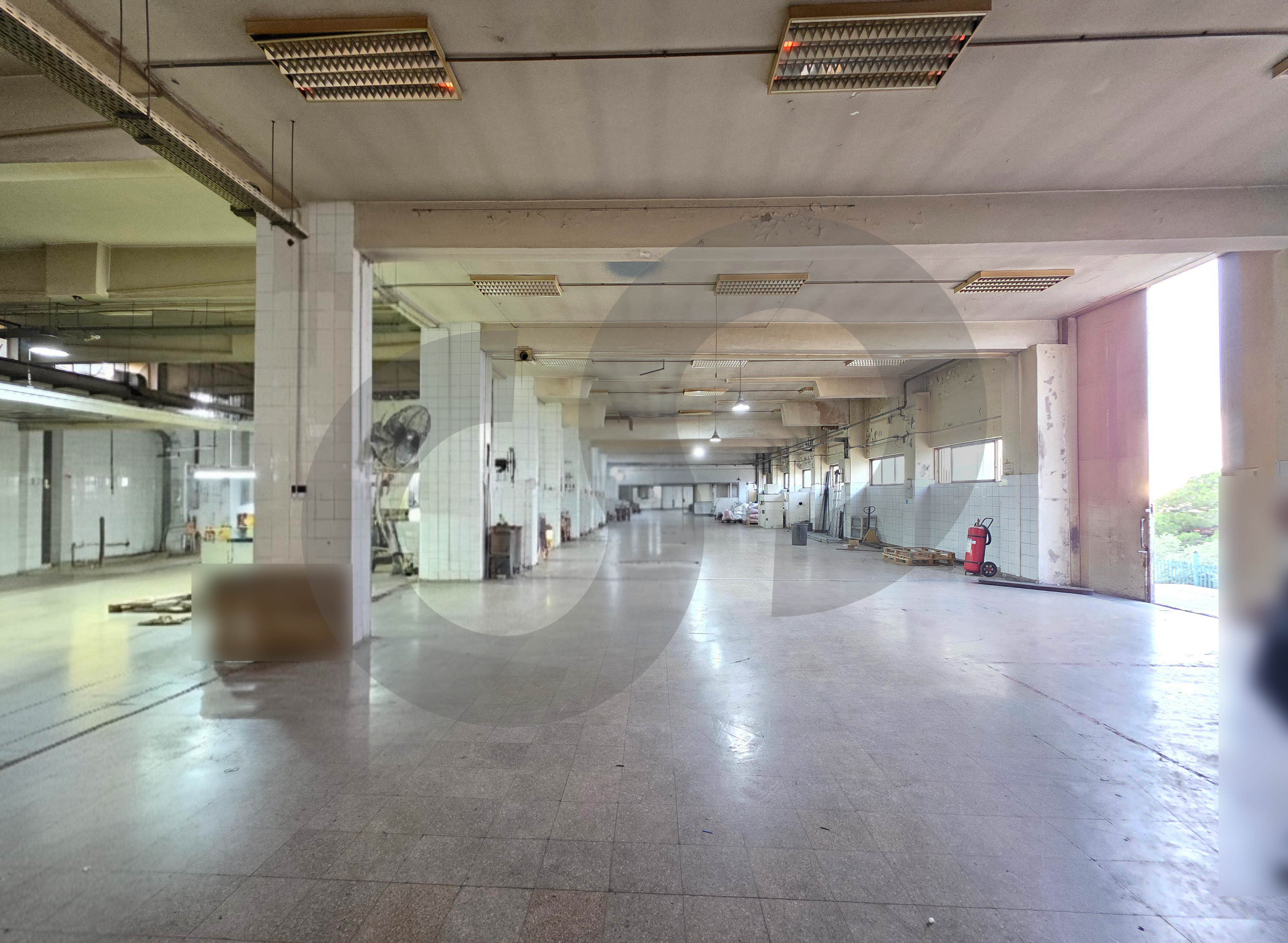 Prime 5000m2 Industrial Factory, B2 License, Baabda — photo 2