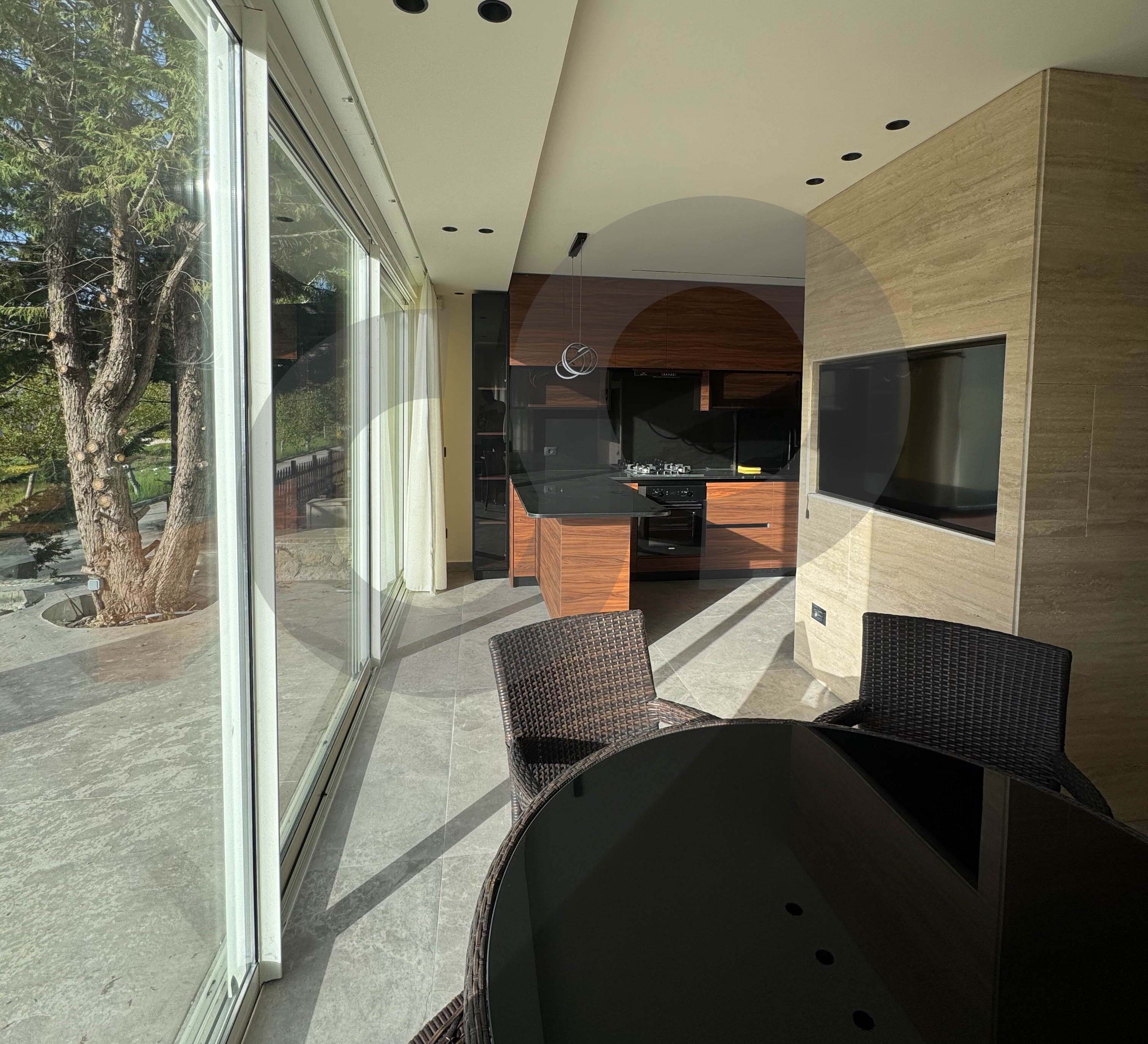 Terrace, prime location, metn, zaarour club — الصورة 2