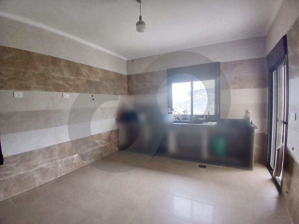 Open Sea & Mountain View , High-End Finishing, Halat – Jbeil — photo 2