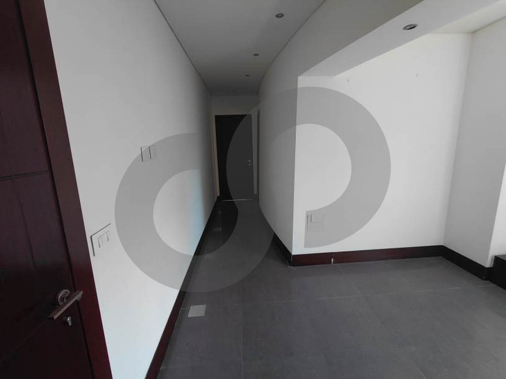 Prime commercial area ,Port of Beirut and main business roads ,Daoura Baouchrieh — photo 2