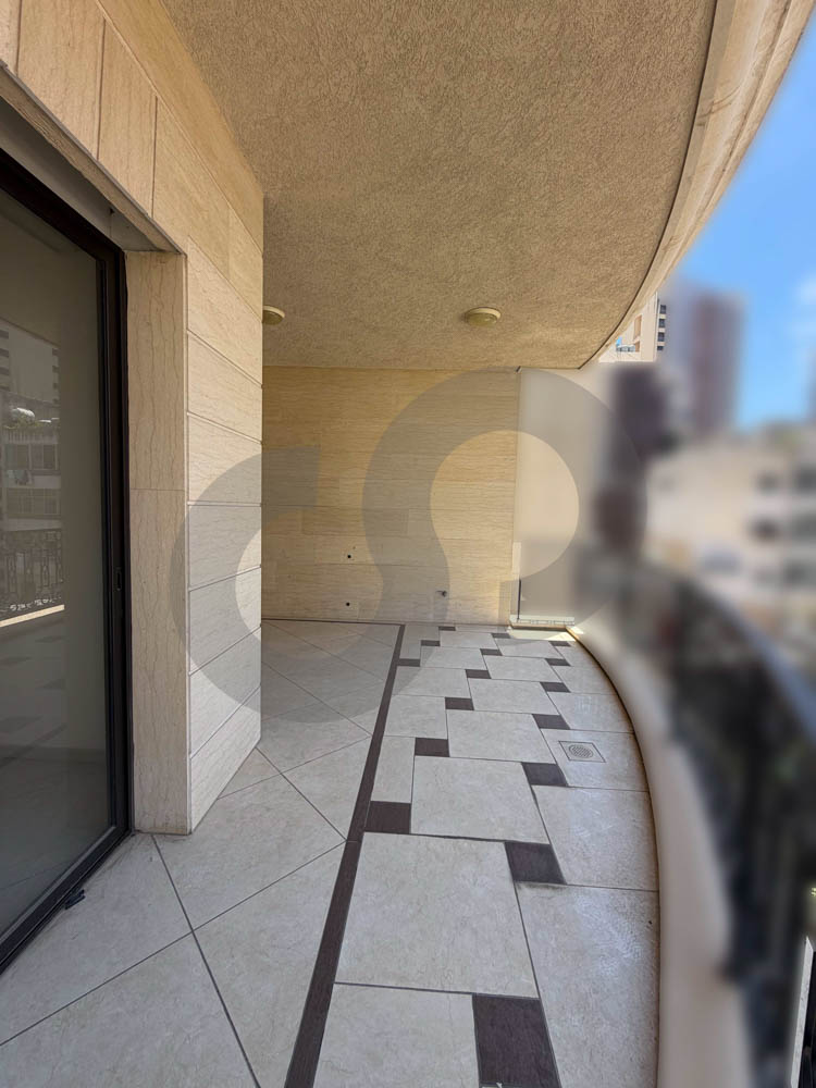 9 years old building, Prime Location ,Achrafieh-Beirut — الصورة 2