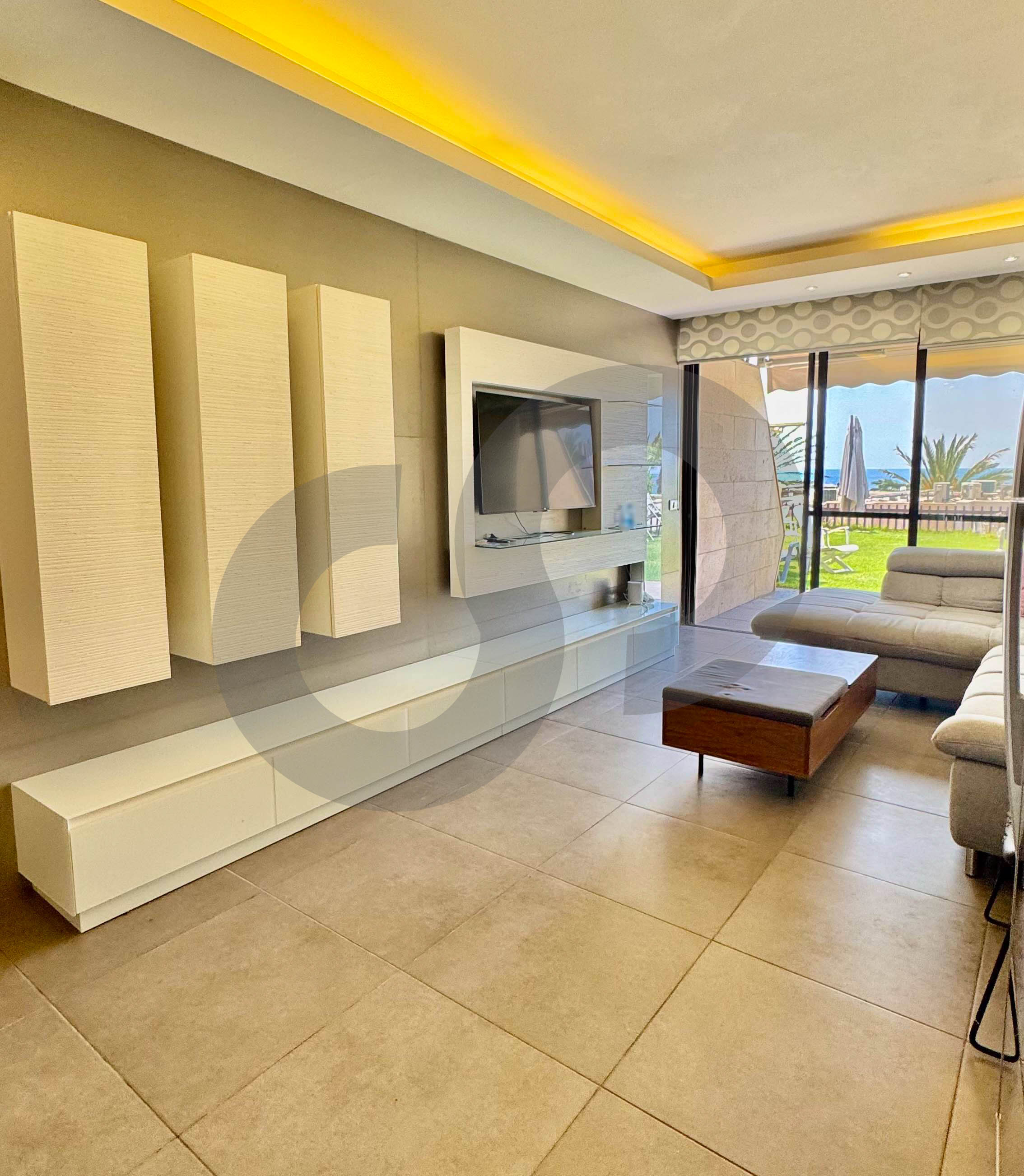 Prime location, garden, terrace, Halat sur mer, jbeil — الصورة 2