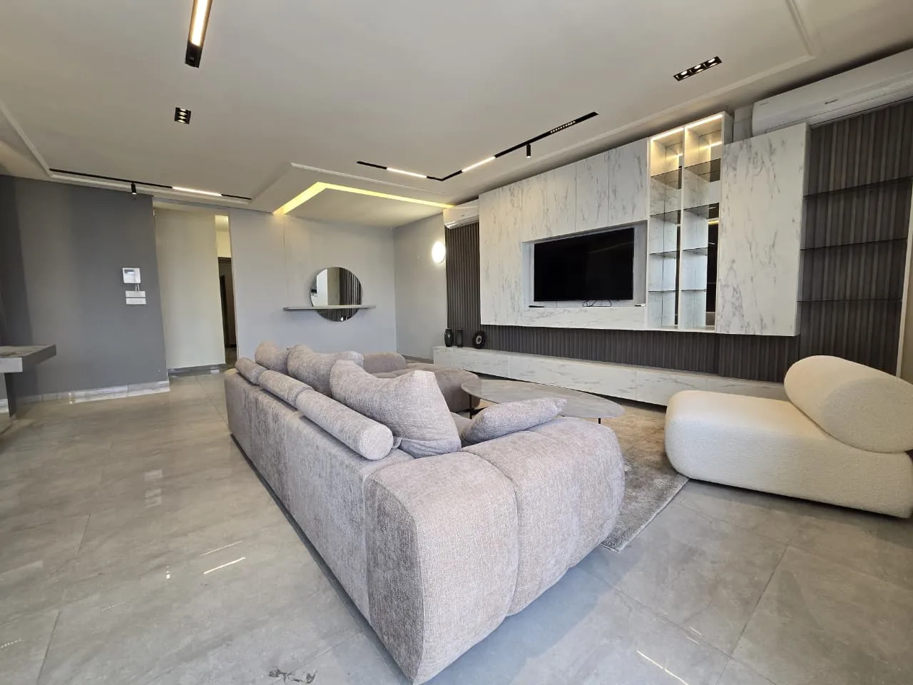 Apartment for Sale in Hotel Dieu, Beirut, Lebanon — الصورة 2