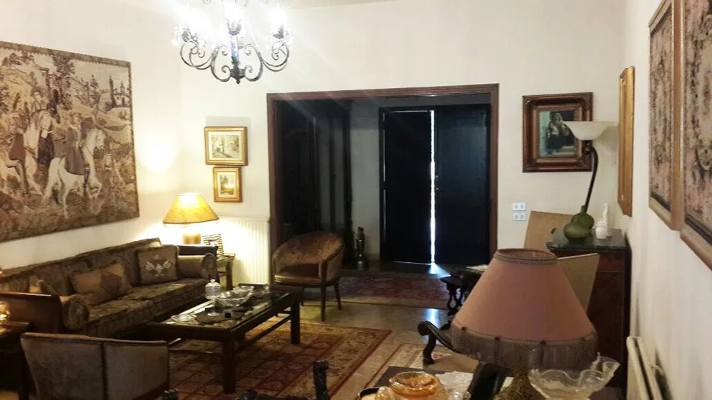 Villa for Sale in Jouret El Ballout, Lebanon — الصورة 5