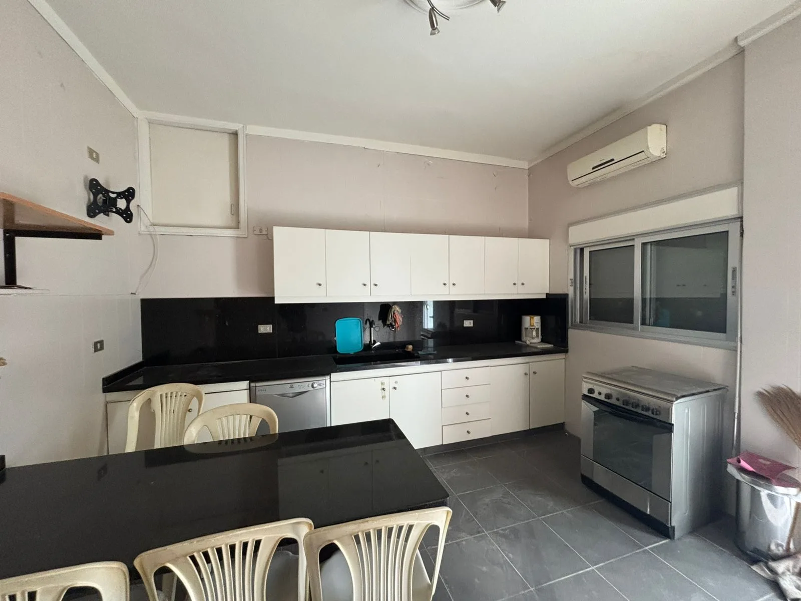 Apartment for Rent in Mtaileb, Lebanon — الصورة 6