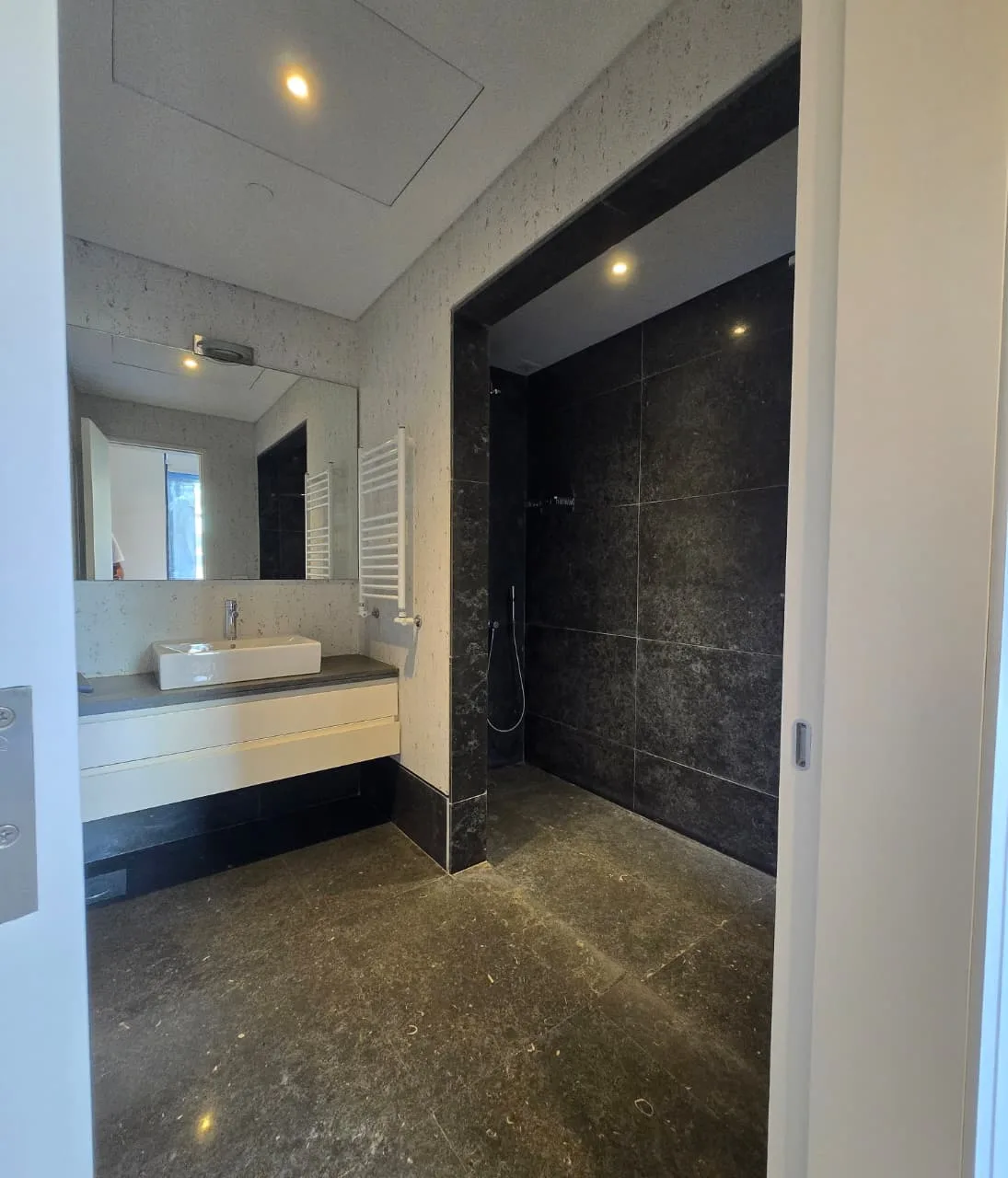 Apartment for Sale in Saifi Village, Beirut, Lebanon — الصورة 5