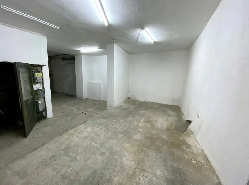 Warehouse for sale in Verdun — الصورة 3