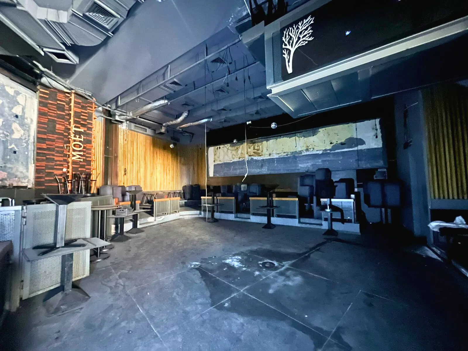 Restaurant for Rent in Monot, Beirut, Lebanon — الصورة 2
