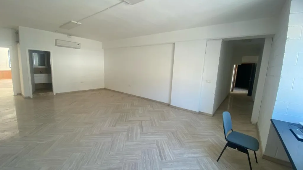Office for rent in Nahr El Mot، Lebanon — الصورة 5