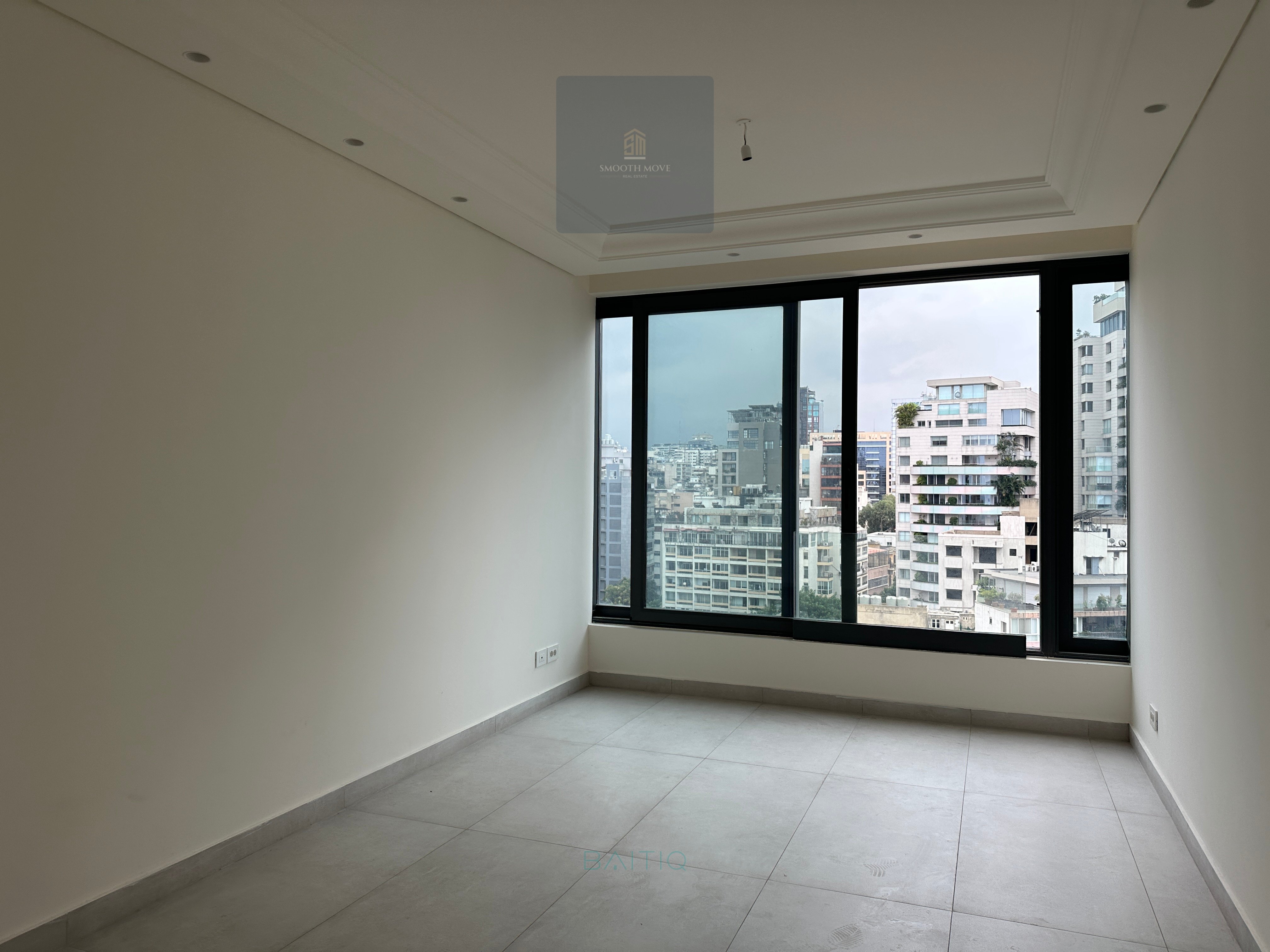 Luxury Seaview Apartment for Rent or for Sale in Ain Al Mraiseh, Beirut — الصورة 4