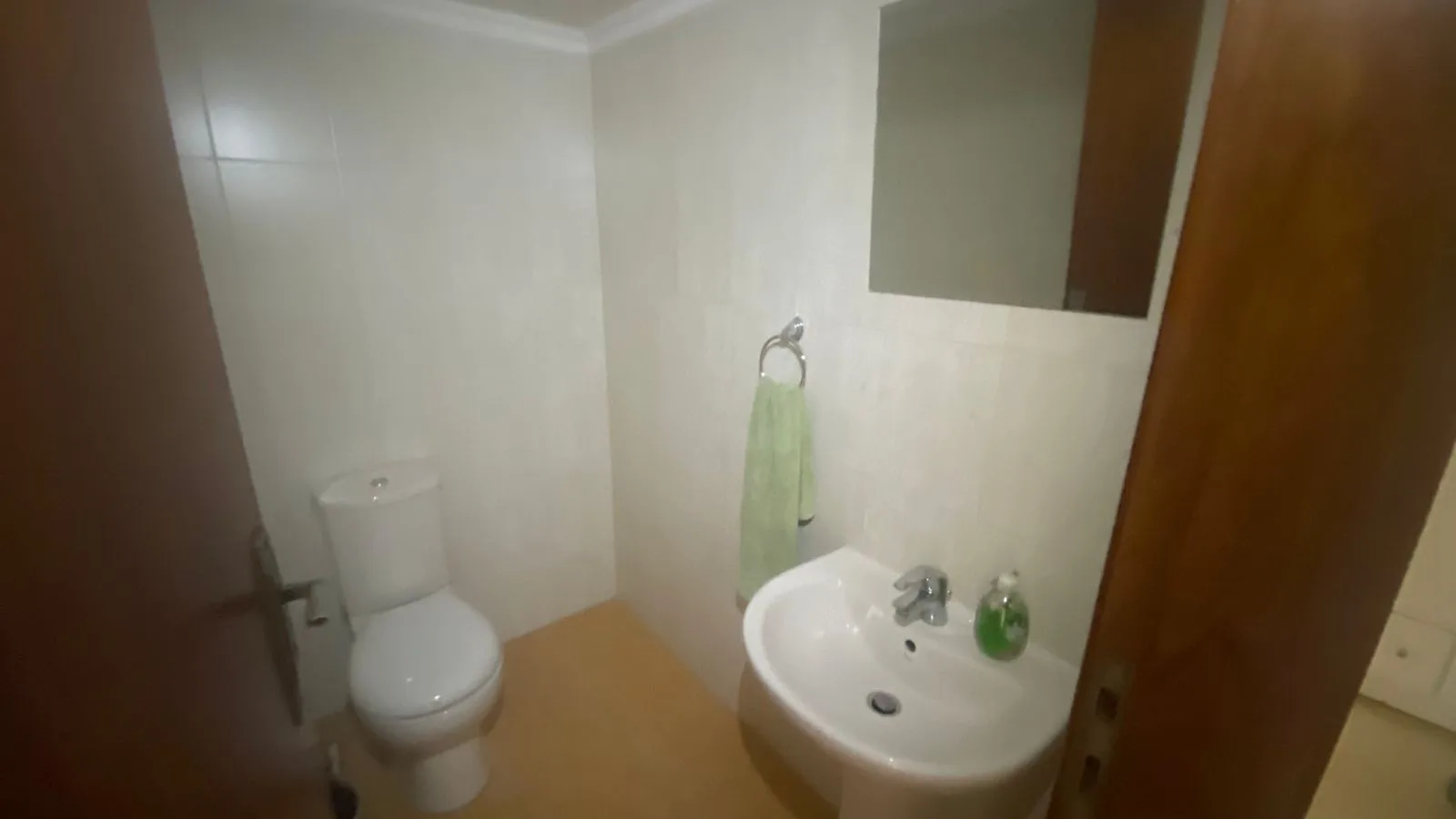Apartment for Rent in Zouk Mikael, Lebanon — الصورة 9