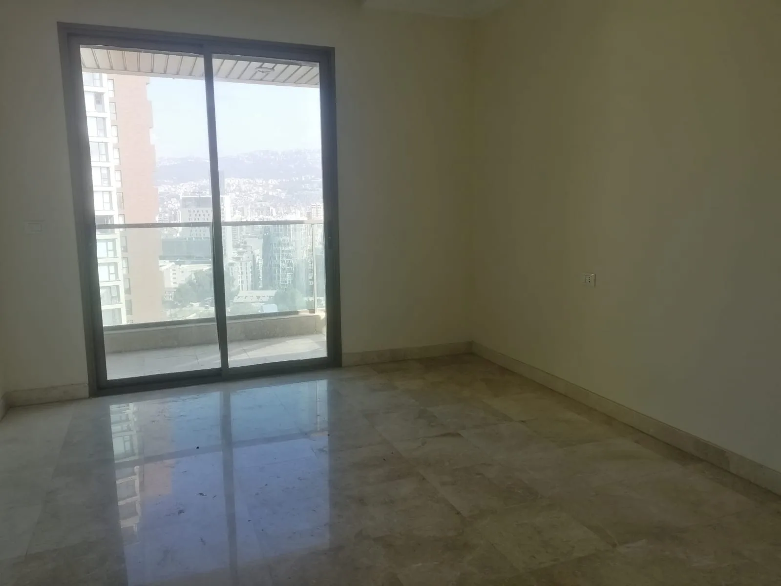 Apartment for Sale in Syoufi, Beirut, Lebanon — الصورة 6