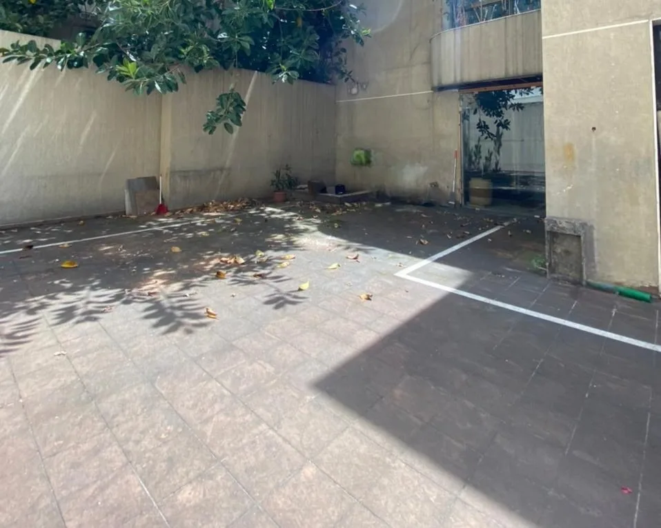 Shop for Sale in Hamra — الصورة 2