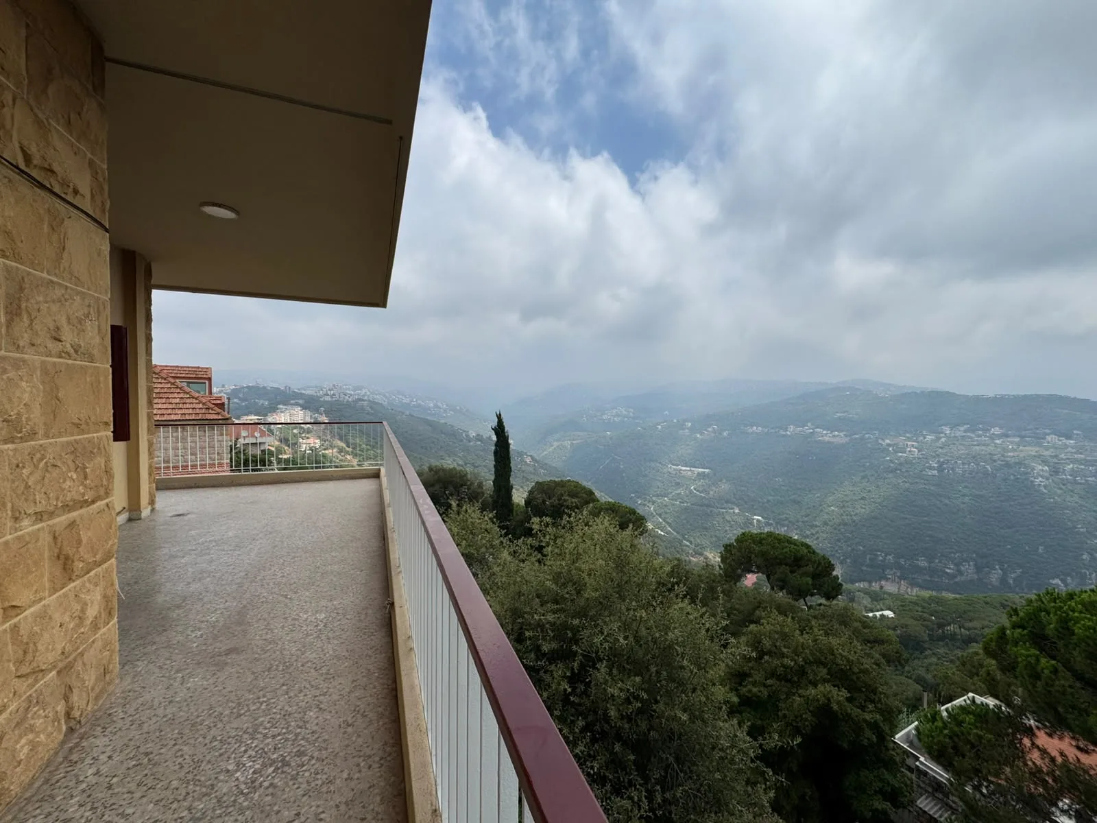 Apartment for Rent in Beit Meri — الصورة 2