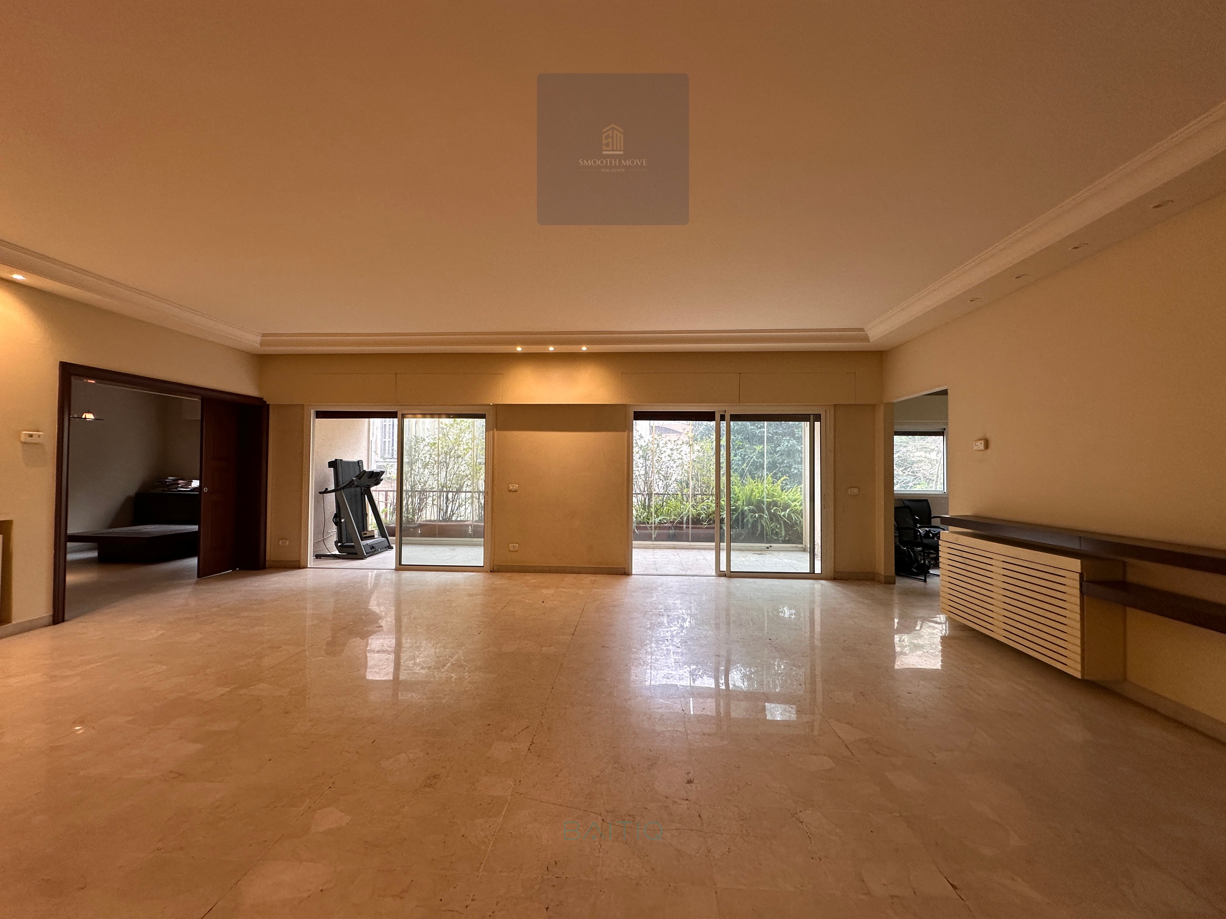 Catch Price Spacious Apartment for Sale on Carré D'Or Achrafieh, Beirut — الصورة 7
