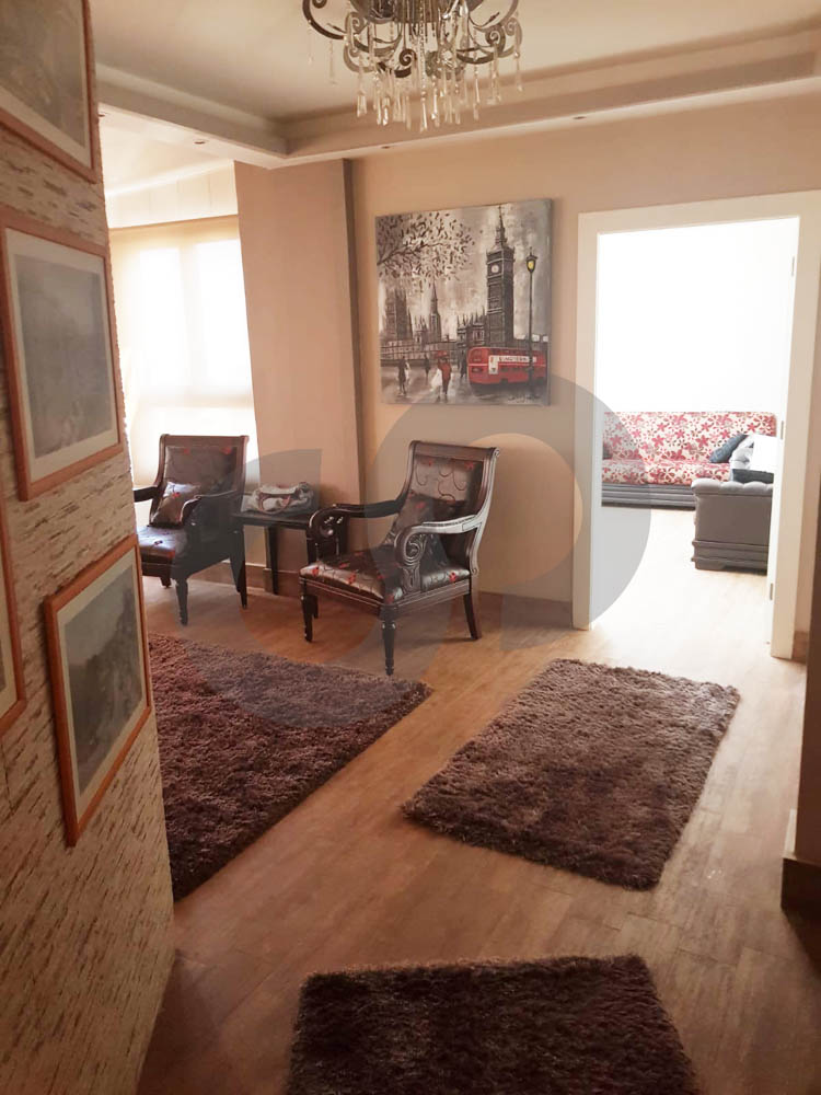 fully renovated/privacy/ Last Floor/ residential setting/msaytbeh,beirut — الصورة 3