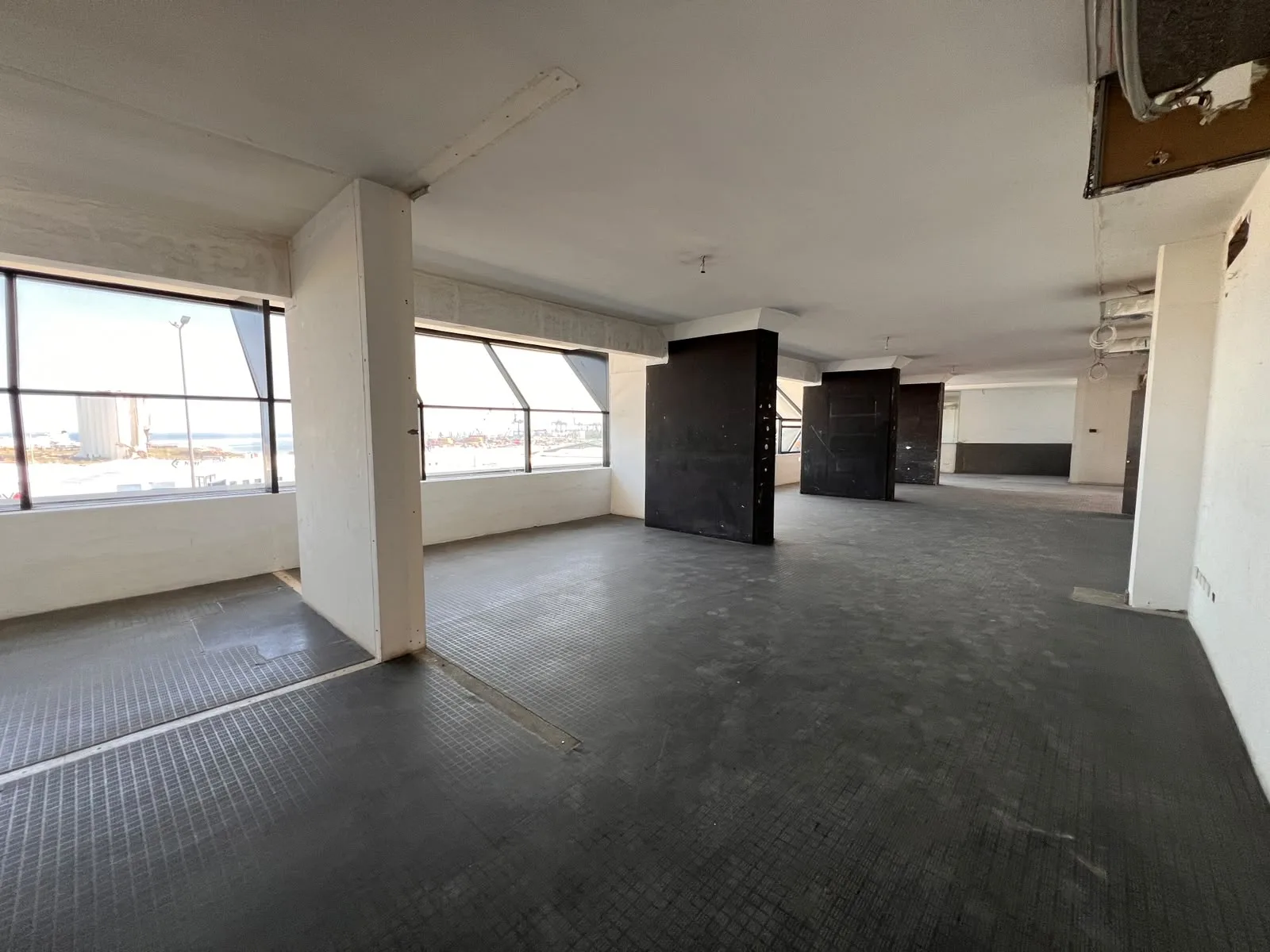 Office for rent in Gemmayzeh