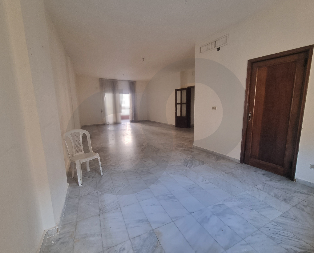 Prime location/open view/calm street/Beirut/Verdun — الصورة 2