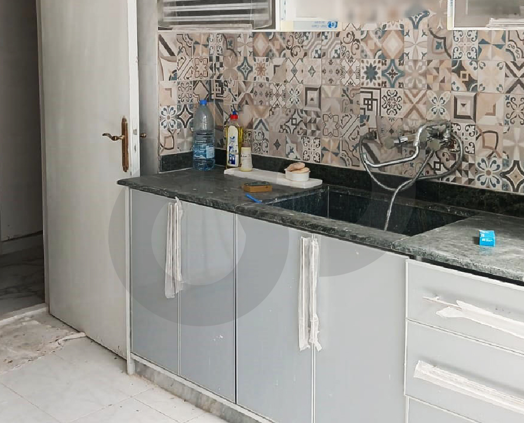 First Floor/Water Well/Needs Renovation/Koura/Dahr El Ain — الصورة 2