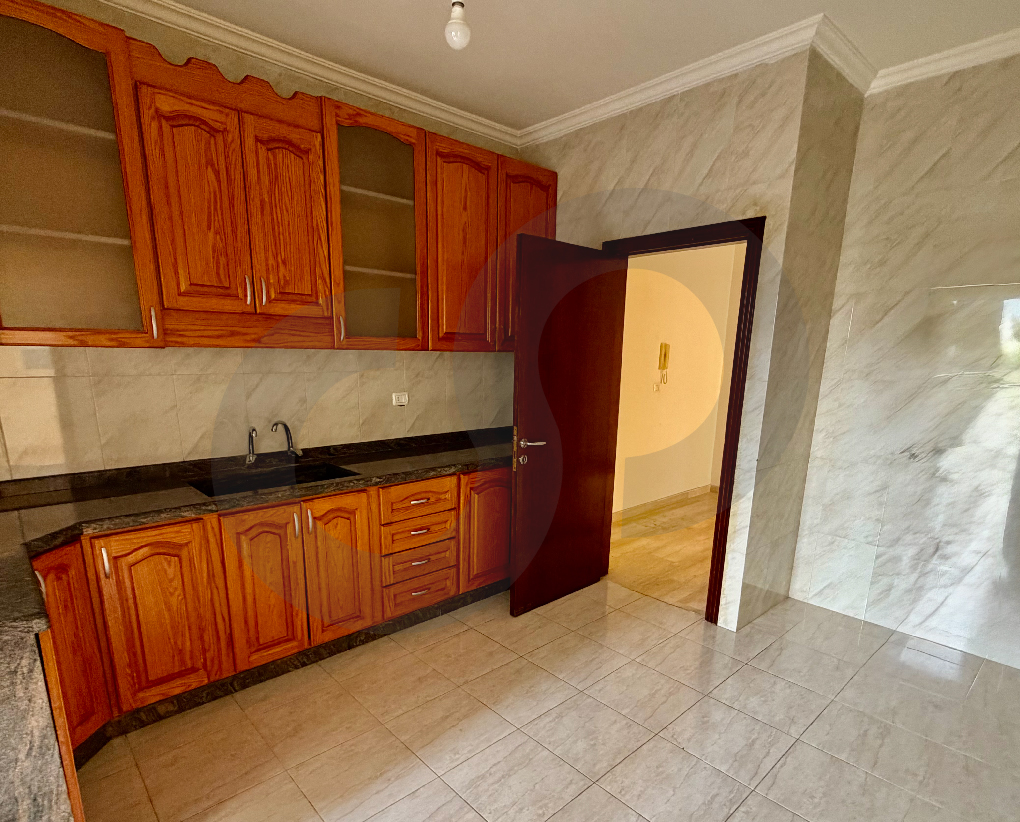 Well Maintained Building/Close to Sabis/Keserouan/Kfaryassine — الصورة 2