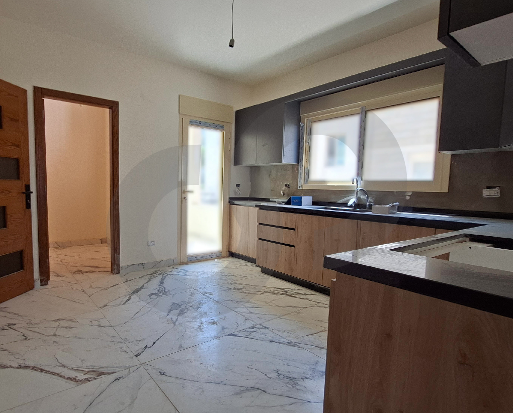New Building/Calm residential/Panoramic mountain view/Baabda/Chouit — الصورة 2