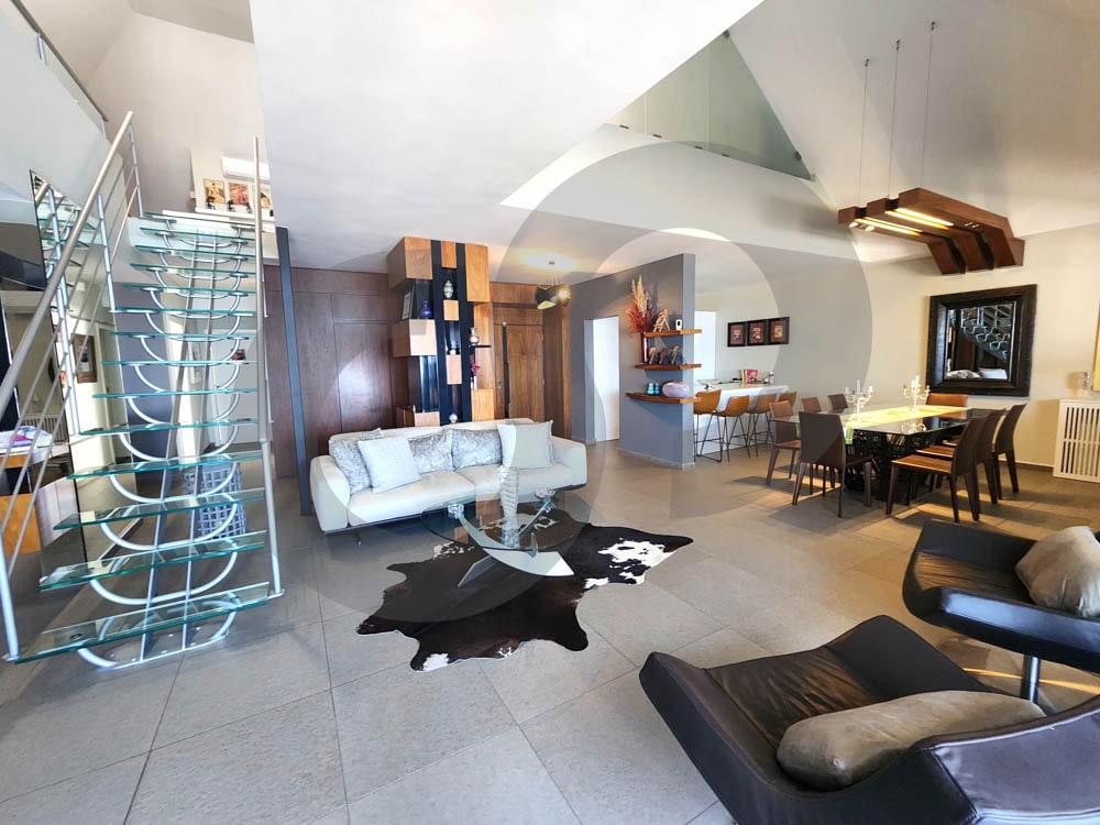 Spacious 365 sqm duplex in Sahel Alma — الصورة 3