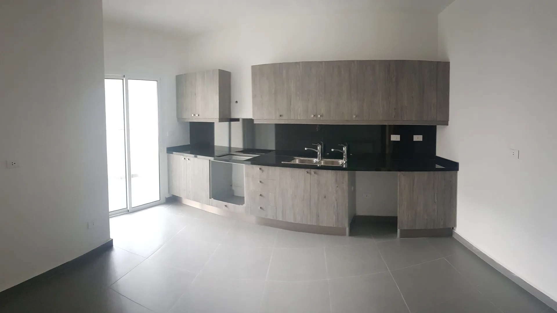Apartment for Sale in Zouk Mosbeh, Lebanon — الصورة 2