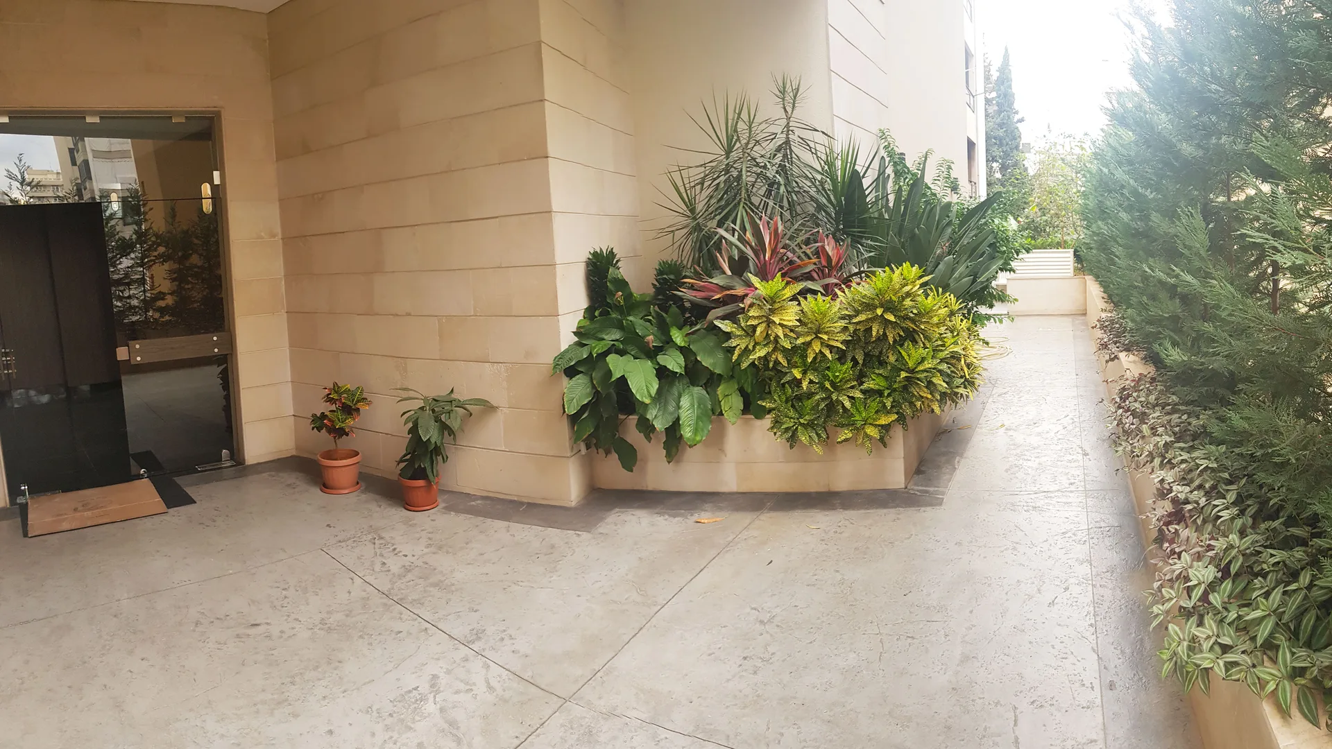 Apartment for Sale in Zouk Mosbeh, Lebanon — الصورة 2