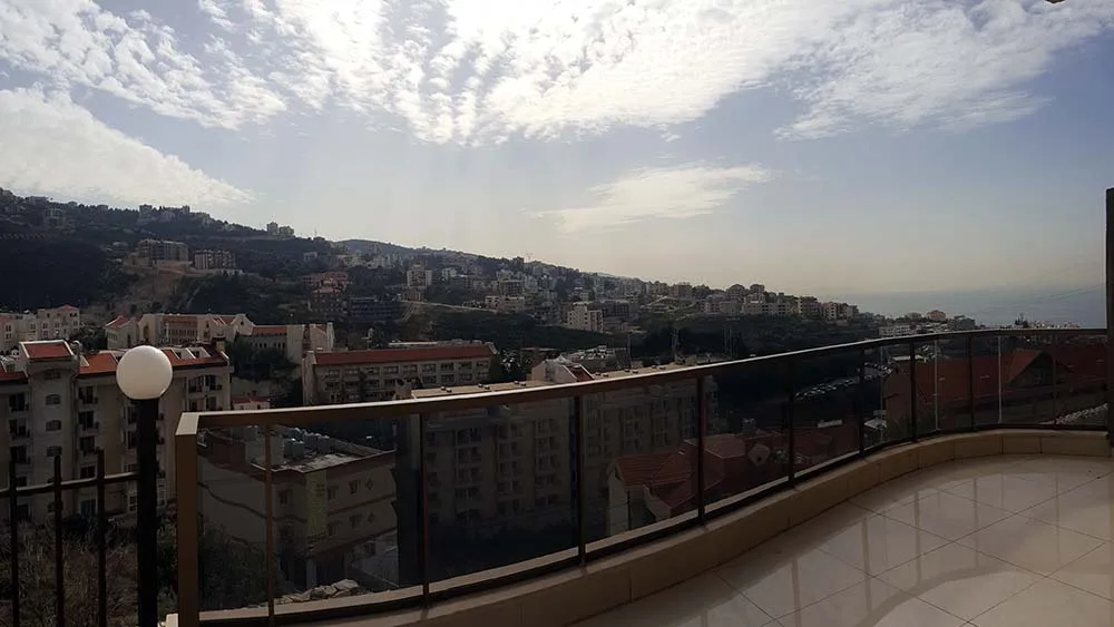 Building for Sale in Blat