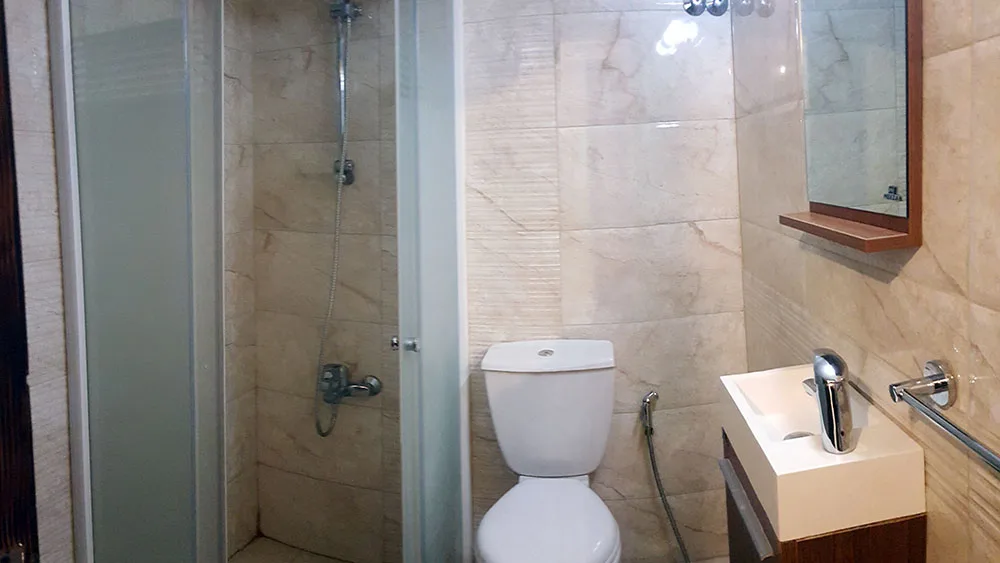 Building for Sale in Blat — الصورة 5