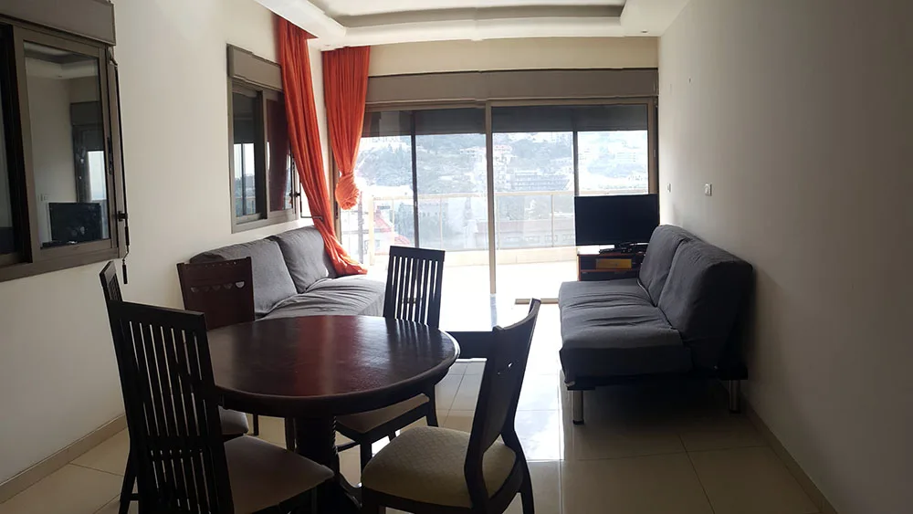 Building for Sale in Blat — الصورة 2