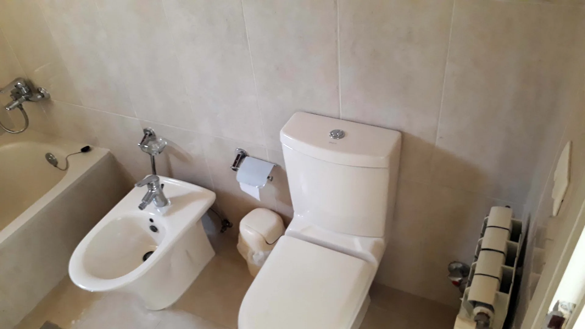 Apartment for Sale in Qornet El Hamra, Lebanon — الصورة 9