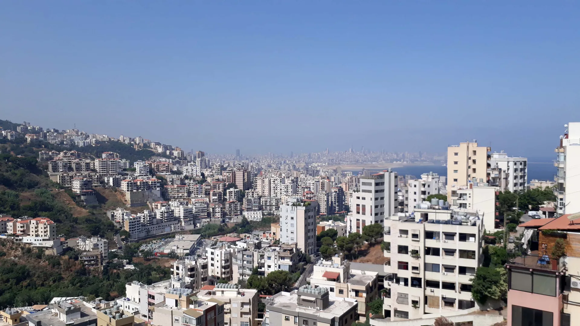 Office for rent in Antelias — الصورة 2