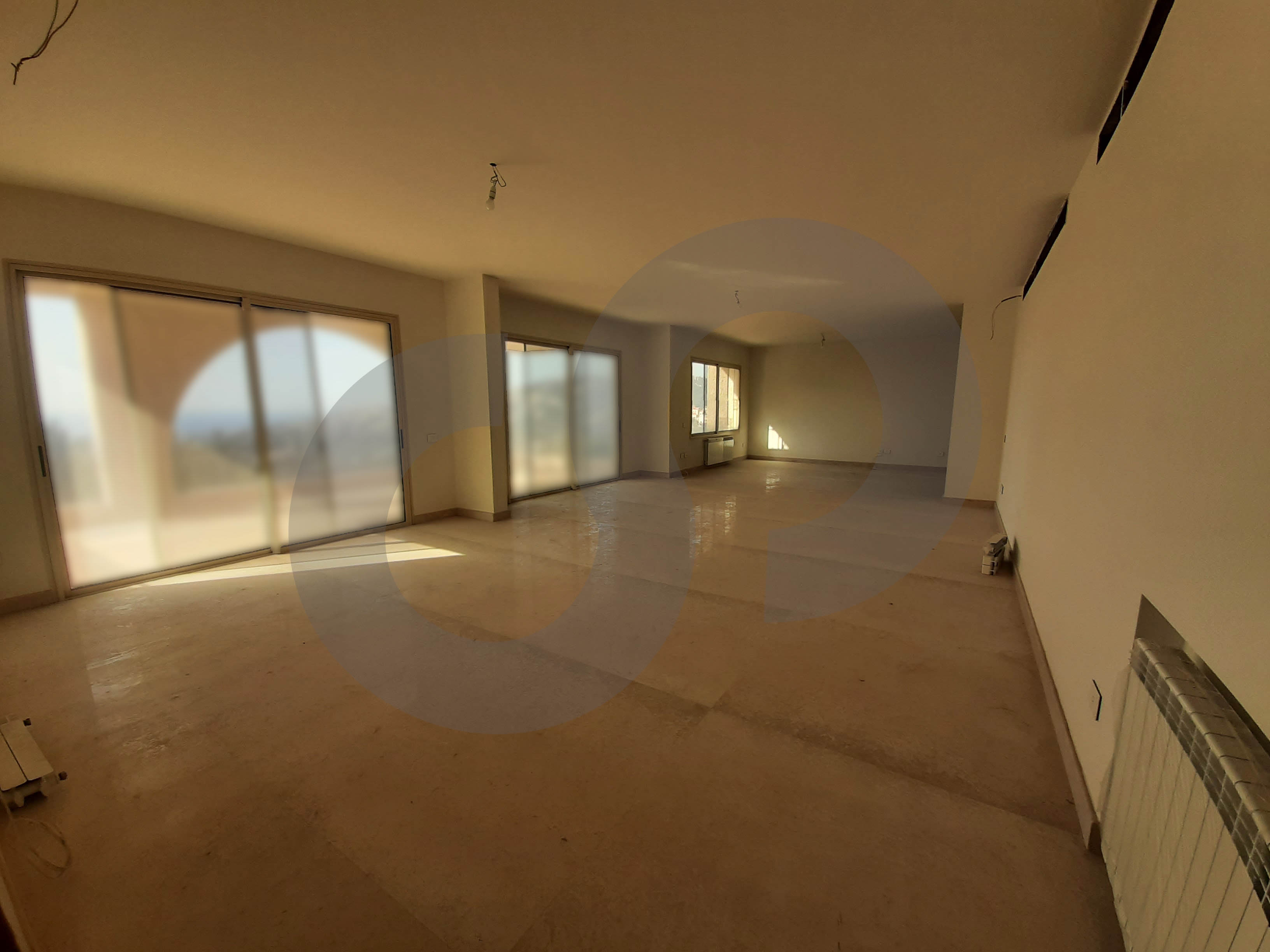Spacious /expansive new apartment in Kfarhbab — الصورة 3