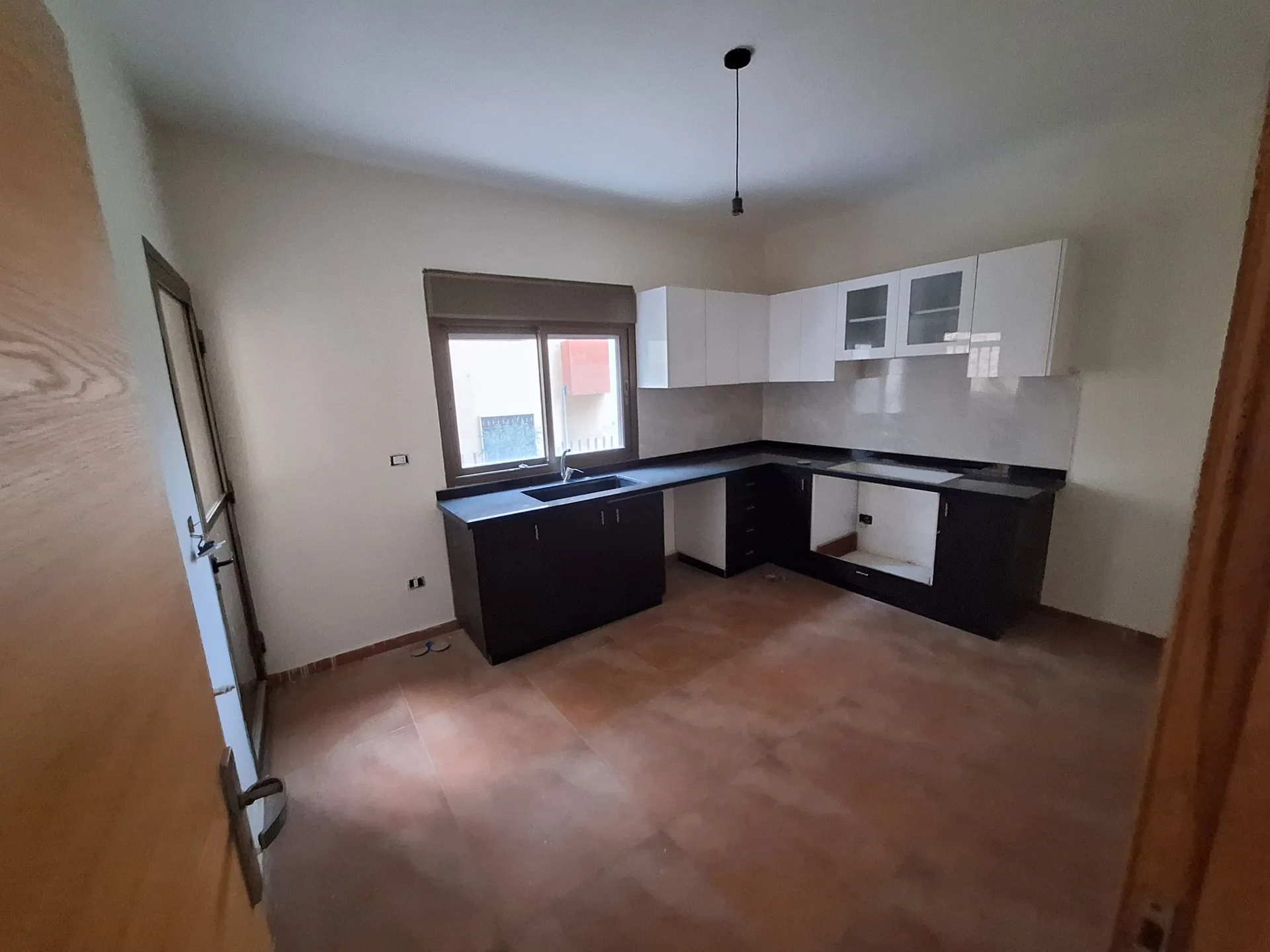 Ground Floor Apartment For Sale Or Rent In Beit Mery — الصورة 5