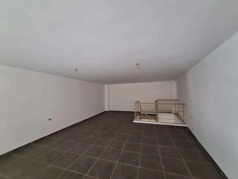 Ground Floor Shops for Sale – Prime Location — الصورة 3