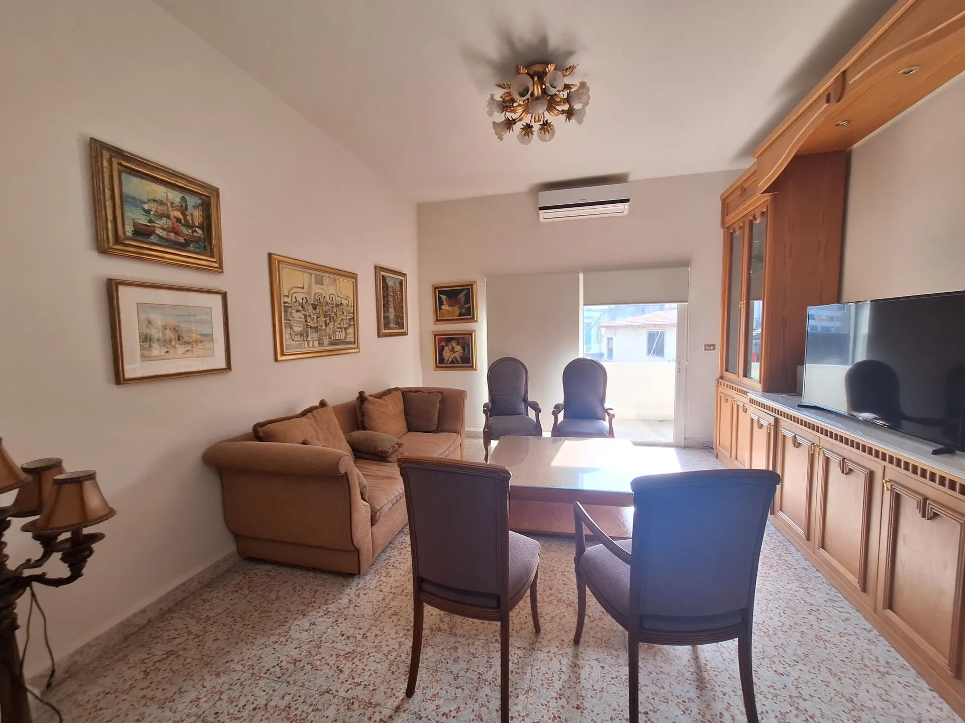 Furnished Apartment for Sale in Horsh Tabet — الصورة 2