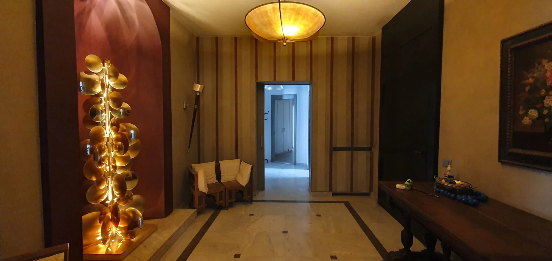 Luxurious 2-Story Penthouse with Stunning Views — الصورة 3