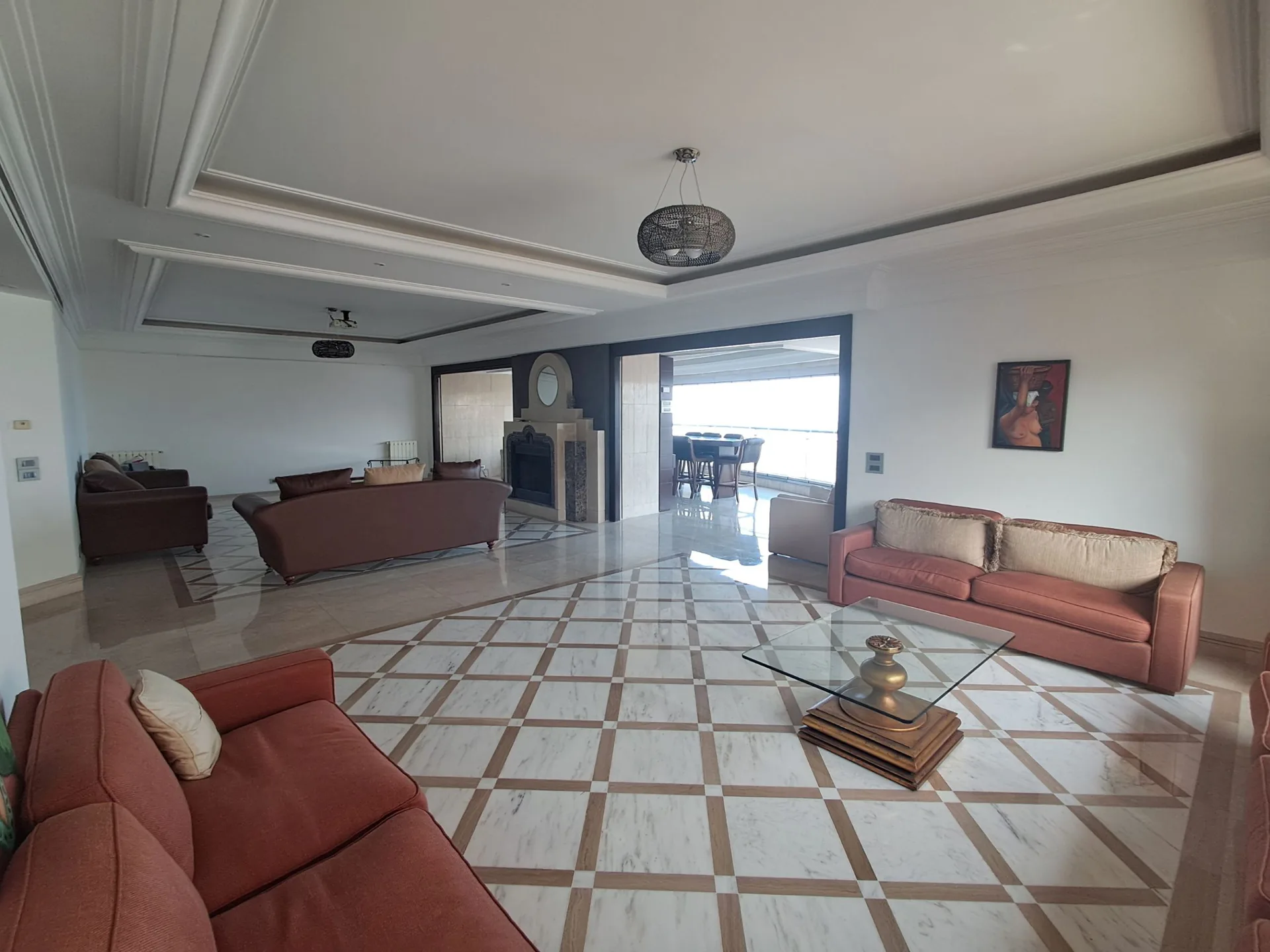 Apartment for Rent in Sursock — الصورة 1