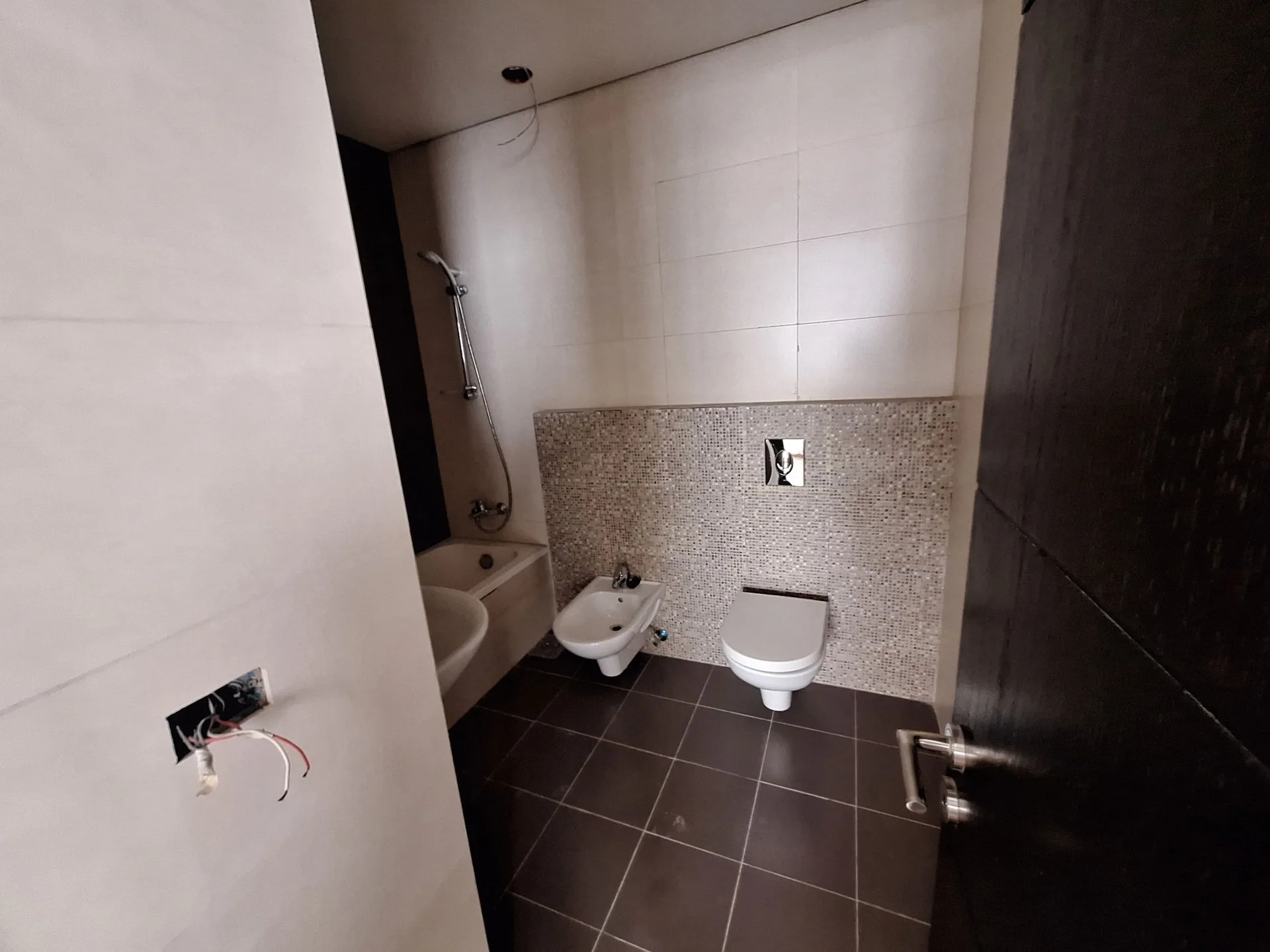 Spacious Duplex Apartment for Sale – Baabda — الصورة 4