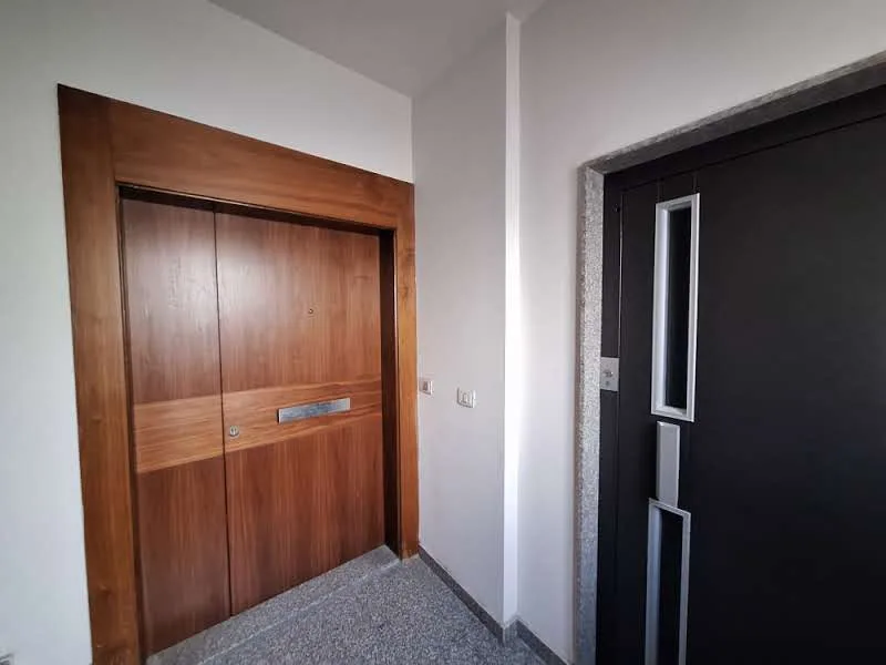 Spacious Office for Rent in Jisr El Bacha — الصورة 4